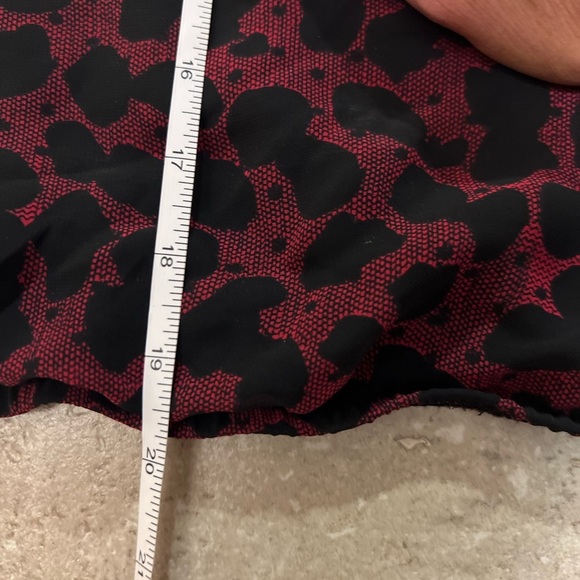 🖤🖤NWT-EXPRESS BURGUNDY AND BLACK HALTER TOP SZ S🖤🖤 - Picture 7 of 10